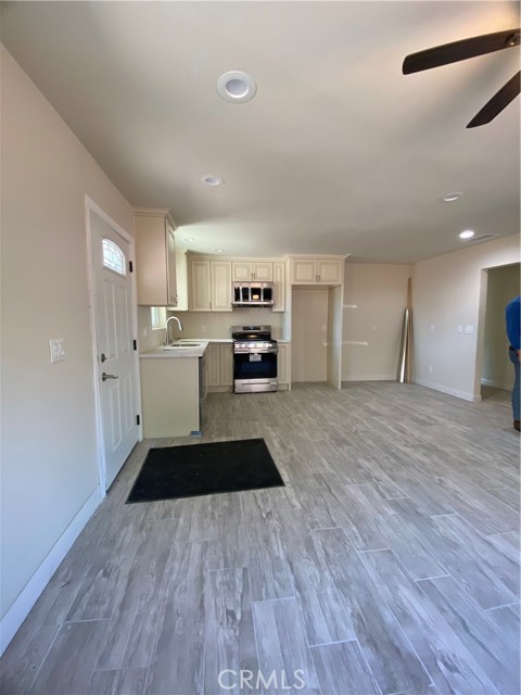 Details for 1727 W Santa Ana, Santa Ana, CA 92703