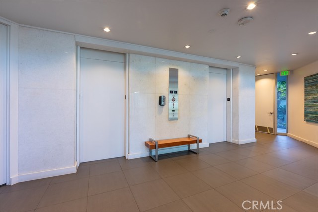 2999 E Ocean Blvd, Long Beach CA: https://media.crmls.org/medias/62b04490-e66d-4ce6-a0a5-4378cb5b1d63.jpg