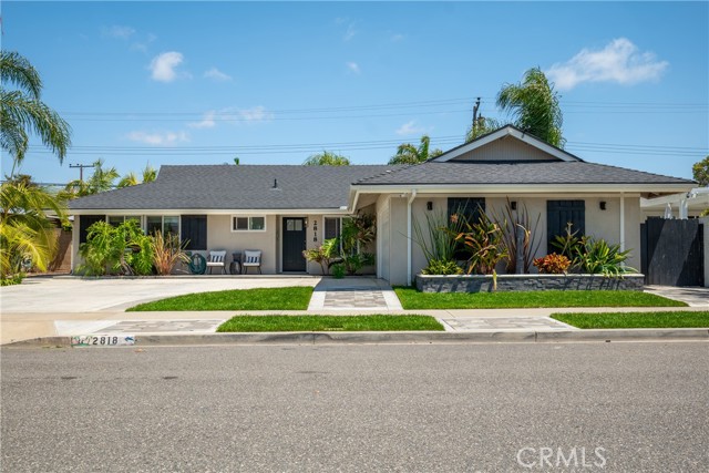Detail Gallery Image 1 of 43 For 2818 Portola Dr, Costa Mesa,  CA 92626 - 3 Beds | 2 Baths
