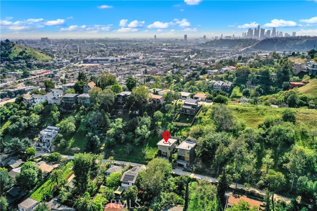 Detail Gallery Image 37 of 45 For 3949 Glenalbyn Dr, Los Angeles,  CA 90065 - 3 Beds | 2/1 Baths