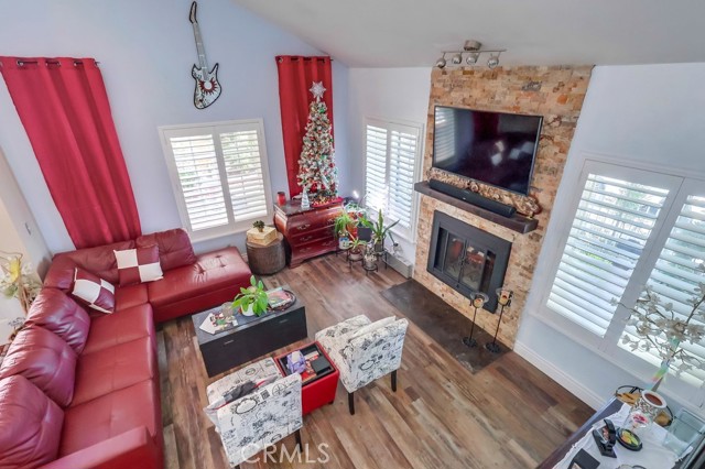 Detail Gallery Image 31 of 55 For 15915 Foothill Bld, Sylmar,  CA 91342 - 4 Beds | 3 Baths