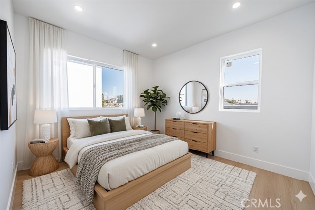 Detail Gallery Image 3 of 75 For 5209 W 20th, Los Angeles,  CA 90016 - – Beds | – Baths