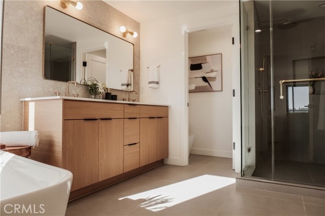 Detail Gallery Image 26 of 56 For 2536 Medlow, Los Angeles,  CA 90041 - 4 Beds | 4/2 Baths