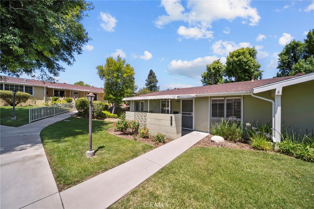 19157 Avenue Of The Oaks #A