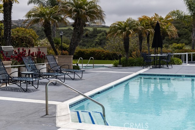 Detail Gallery Image 17 of 19 For 930 Poppy Ln, Corona Del Mar,  CA 92625 - 2 Beds | 2 Baths