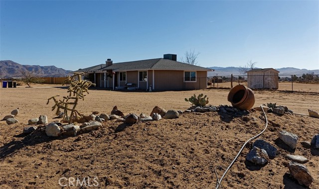 Detail Gallery Image 6 of 41 For 21787 Mescalero Rd, Apple Valley,  CA 92307 - 3 Beds | 2 Baths