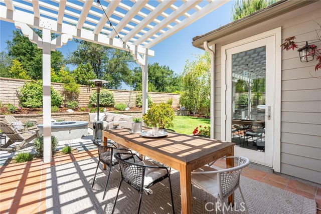 26941 Redwood Bluff Lane, Valencia CA: https://media.crmls.org/medias/62b4df15-e073-4fd6-b421-3139b7ea030c.jpg
