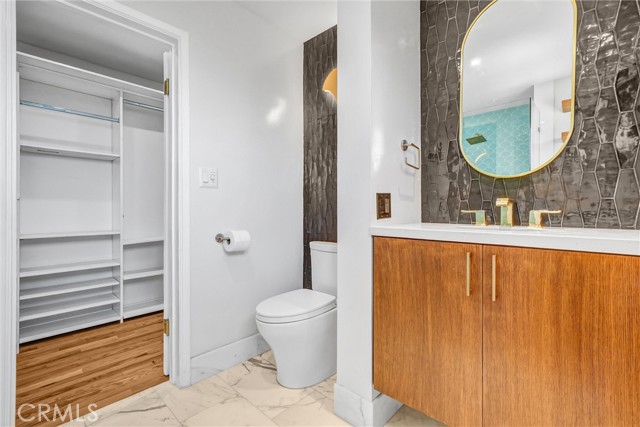 Detail Gallery Image 39 of 66 For 4121 Country Club Dr, Lakewood,  CA 90712 - 4 Beds | 5 Baths