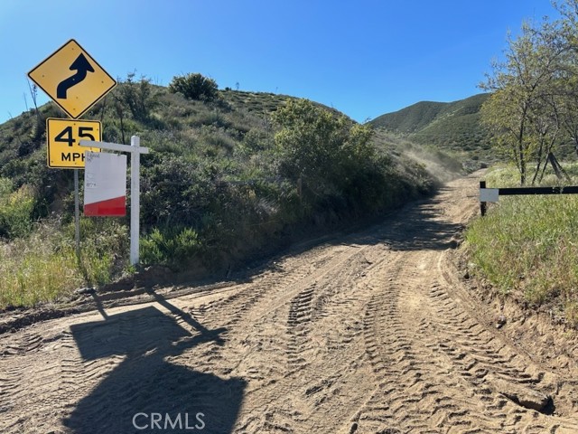 Detail Gallery Image 3 of 13 For 38351 Bouquet Canyon Road, Leona Valley,  CA 93551 - – Beds | – Baths
