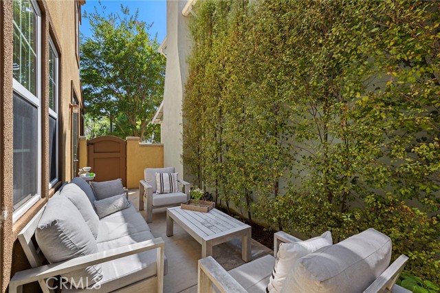 16 Kelfield, Ladera Ranch CA: https://media.crmls.org/medias/62b701fe-5cc2-4572-9645-4b77eee1a1c5.jpg