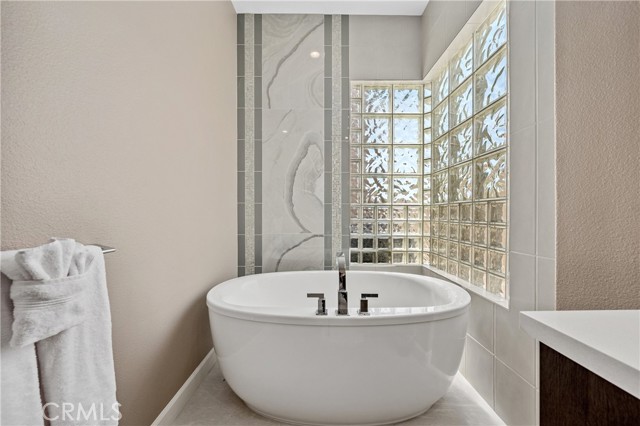 56720 Jack Nicklaus Boulevard, La Quinta CA: https://media.crmls.org/medias/62b82f4b-b58f-4893-81f9-2aedcce9a97c.jpg