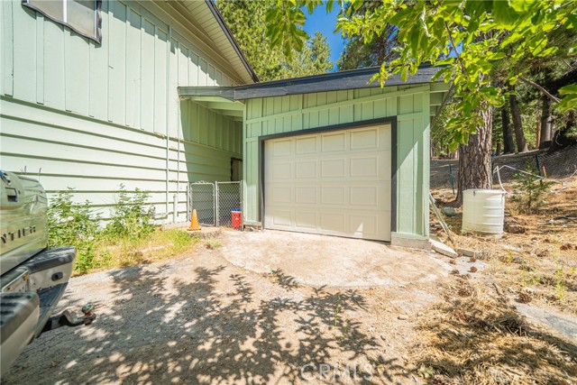 Detail Gallery Image 4 of 27 For 31776 Panorama Dr, Running Springs,  CA 92382 - 4 Beds | 2 Baths