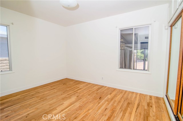 10520 Haskell Avenue, Granada Hills CA: https://media.crmls.org/medias/62b9267b-8618-4483-849d-c6ecf5fc8760.jpg