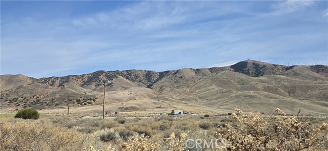 10100 Tehachapi Road, Tehachapi CA: https://media.crmls.org/medias/62b94b97-ffb3-4192-876c-b196d6272d29.jpg