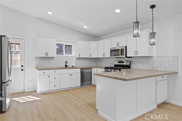 Detail Gallery Image 5 of 45 For 3516 Illinois Trl, Frazier Park,  CA 93225 - 3 Beds | 3 Baths