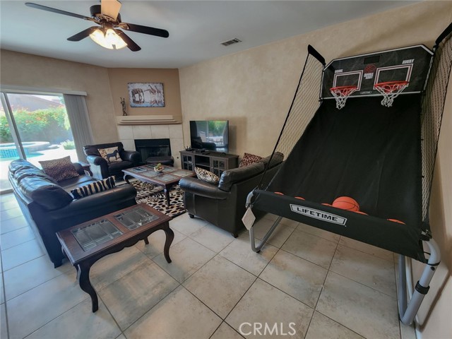 Detail Gallery Image 21 of 59 For 43620 Brahea Ct, Indio,  CA 92201 - 5 Beds | 3/1 Baths