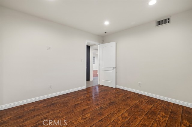 Detail Gallery Image 22 of 52 For 12759 Elkwood St, North Hollywood,  CA 91605 - 4 Beds | 3 Baths