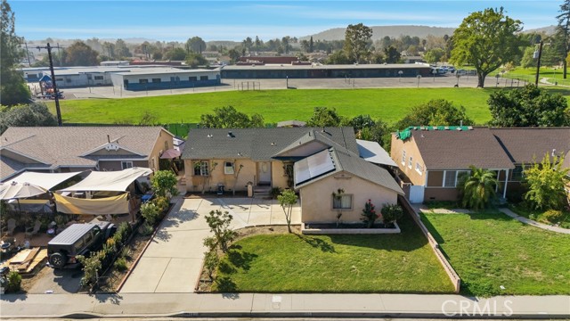 665 Hennipen, Pomona CA: https://media.crmls.org/medias/62bb4b9c-35e9-4bc6-b7f1-3e3da47f83d5.jpg