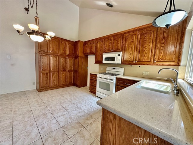 Detail Gallery Image 13 of 54 For 3118 W Vallejo, Anaheim,  CA 92804 - 4 Beds | 2 Baths