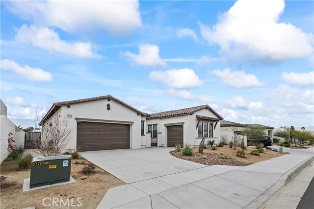 49865 Crescent Psge, Palm Desert CA: https://media.crmls.org/medias/62bd13c9-a6c9-457c-9b2d-e29df87b50ae.jpg