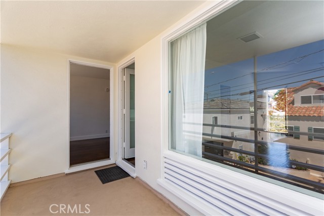 Detail Gallery Image 7 of 13 For 413 1/2 Dahlia Ave, Corona Del Mar,  CA 92625 - 1 Beds | 1 Baths