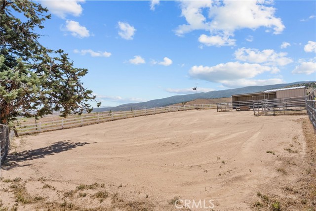 39662 86th W Street, Leona Valley CA: https://media.crmls.org/medias/62bfaf53-d7f9-4008-b0ac-1e45510a12de.jpg