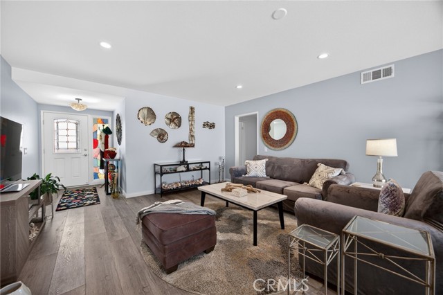 2525 Neptune Place photo 6