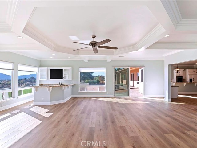 https://media.crmls.org/medias/62bfe61a-1165-4c6f-ac7f-d38b94d66657.jpg?preset=X-Large