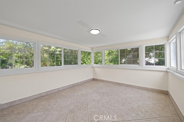 268 S Norton Avenue, Los Angeles CA: https://media.crmls.org/medias/62c08aaf-ea21-4dd0-ae32-b53a2a082f67.jpg