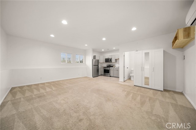22353 Roscoe Boulevard, West Hills CA: https://media.crmls.org/medias/62c112b4-21ad-4ebc-863a-fe3a93ed4f0f.jpg