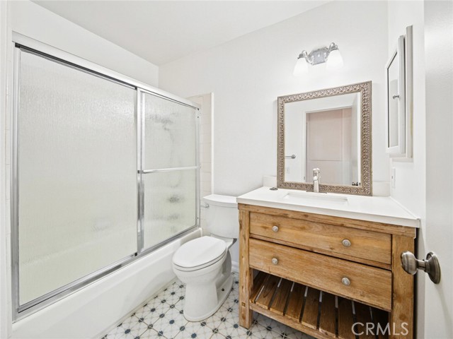 27564 Rondell photo 25
