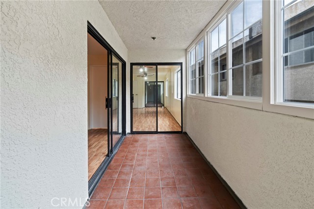 Detail Gallery Image 22 of 27 For 7625 Reseda Bld #104,  Reseda,  CA 91335 - 3 Beds | 2 Baths