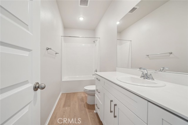 2132 Bergamot Street, Redlands CA: https://media.crmls.org/medias/62c2d390-1f59-4f91-9da0-c8c71a355d07.jpg