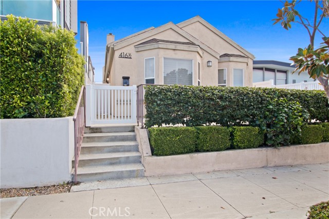 Detail Gallery Image 2 of 29 For 416 Larkspur Ave, Corona Del Mar,  CA 92625 - 2 Beds | 2/1 Baths