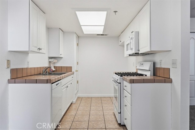 Detail Gallery Image 10 of 31 For 40501 Road 222 #105,  Bass Lake,  CA 93604 - 2 Beds | 2 Baths