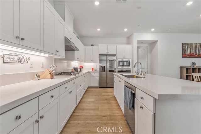 Detail Gallery Image 6 of 26 For 27227 Diamond Peak Ln #302,  Valencia,  CA 91381 - 4 Beds | 3/1 Baths