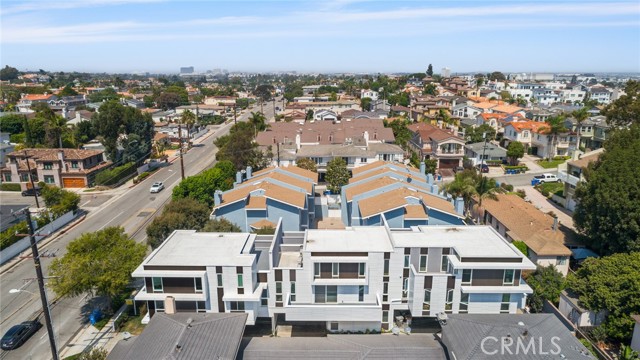 2306 Aviation Boulevard, Redondo Beach, California 90278, 4 Bedrooms Bedrooms, ,5 BathroomsBathrooms,Residential,Sold,Aviation,PV21199795