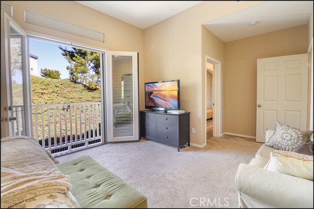 12 Lyon Ridge, Aliso Viejo CA: https://media.crmls.org/medias/62c394ba-57ff-4263-a385-f41f0370f24c.jpg