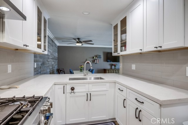 Detail Gallery Image 3 of 27 For 25782 via Lomas #85,  Laguna Hills,  CA 92653 - 3 Beds | 1 Baths