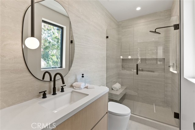 Detail Gallery Image 40 of 65 For 14738 Otsego St, Sherman Oaks,  CA 91403 - 5 Beds | 5/1 Baths