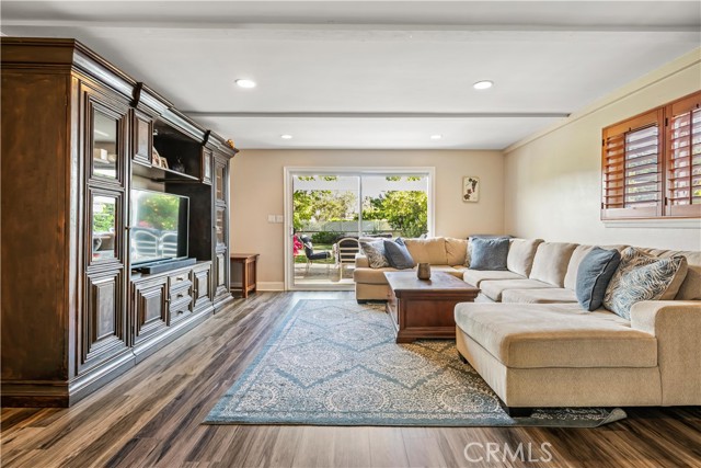 Detail Gallery Image 13 of 34 For 1650 San Gabriel Ave, Glendale,  CA 91208 - 3 Beds | 2/1 Baths