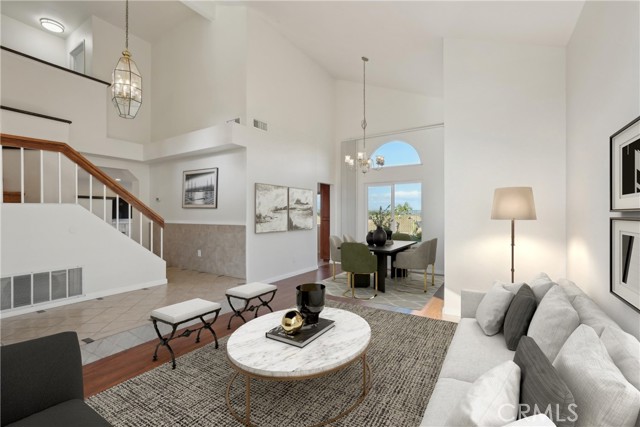 Detail Gallery Image 2 of 25 For 729 La Loma Ln, Corona,  CA 92879 - 4 Beds | 2/1 Baths