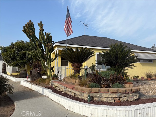 3901 E De Ora Way, Long Beach, California 90815, 3 Bedrooms Bedrooms, ,1 BathroomBathrooms,Single Family Residence,For Sale,E De Ora Way,OC25003382