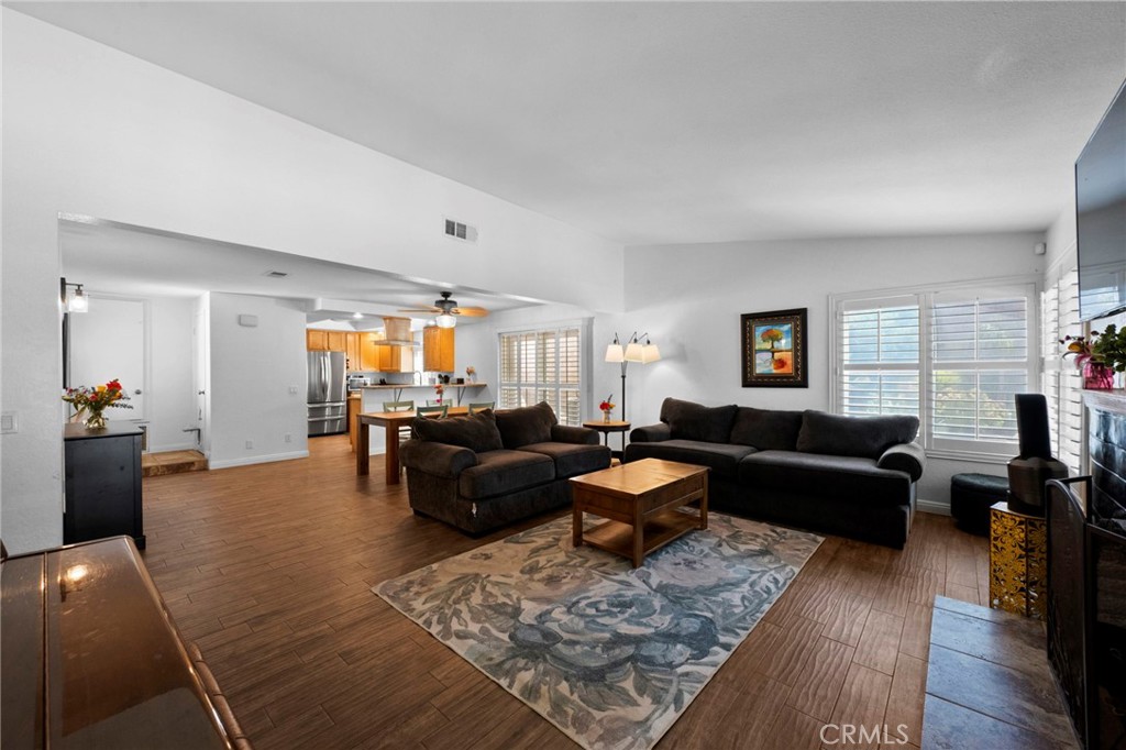 MLS #IG25218235 image #20