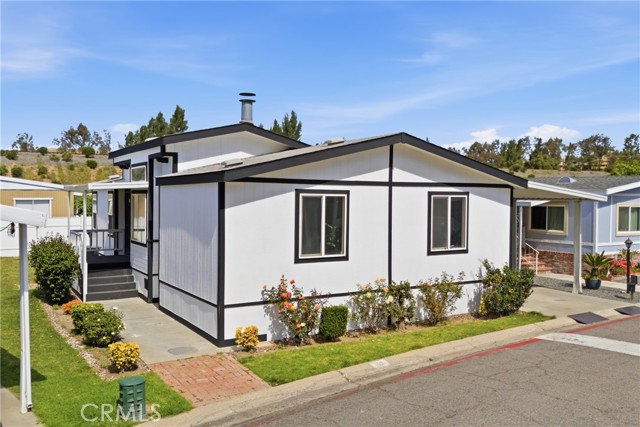 Detail Gallery Image 5 of 55 For 4901 Green River #153,  Corona,  CA 92878 - 3 Beds | 2 Baths