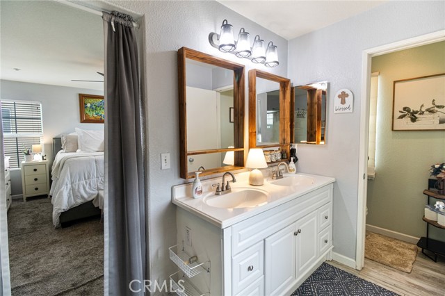 Detail Gallery Image 13 of 31 For 16414 Empire Lakes Ct, Fontana,  CA 92336 - 3 Beds | 2/1 Baths