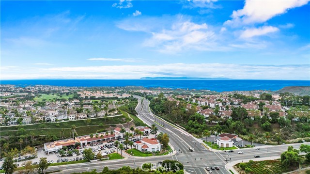 1 Pacifico, Laguna Niguel CA: https://media.crmls.org/medias/62c71757-44cd-4f32-8a73-2b914eb64a71.jpg