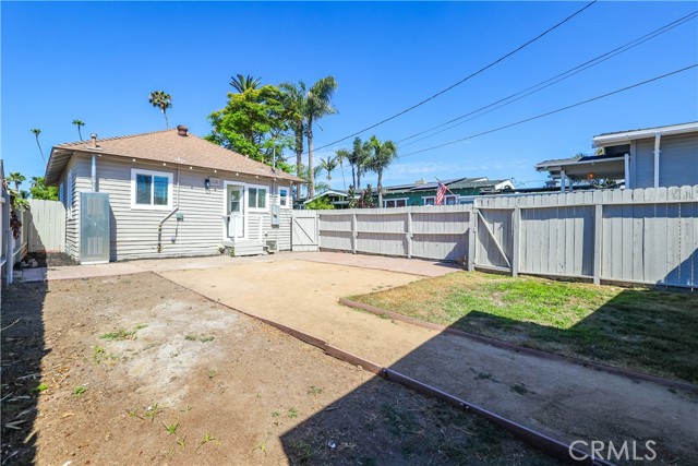 Detail Gallery Image 15 of 15 For 722 Main St, Huntington Beach,  CA 92648 - 2 Beds | 1 Baths