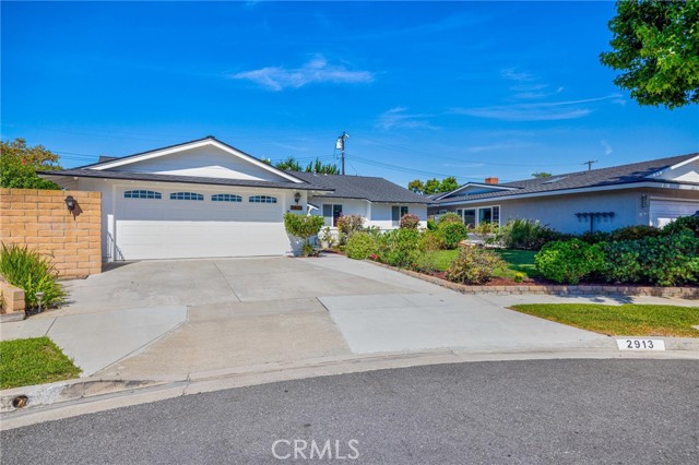 Detail Gallery Image 2 of 56 For 2913 Redwood Ave, Costa Mesa,  CA 92626 - 3 Beds | 2 Baths