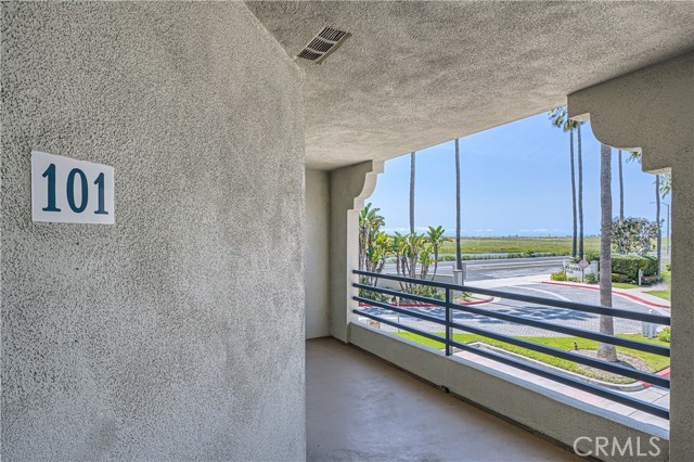 Detail Gallery Image 38 of 39 For 4167 Warner Ave #101,  Huntington Beach,  CA 92649 - 2 Beds | 2 Baths